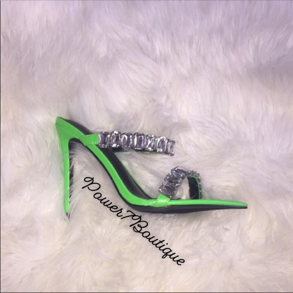 Famous - Picture 3 of 3